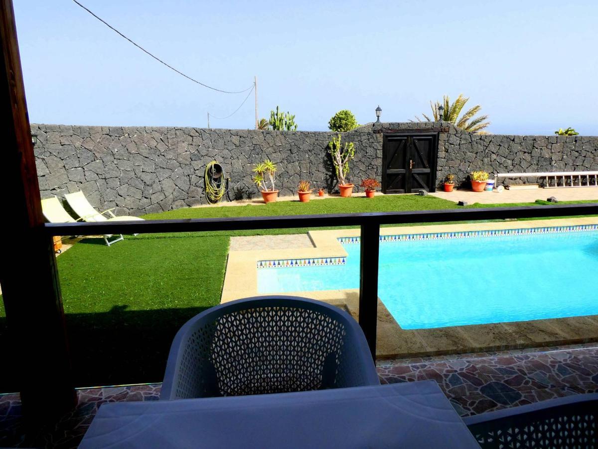 Apartamento Los Llanitos En La Asomada Tias Exterior photo